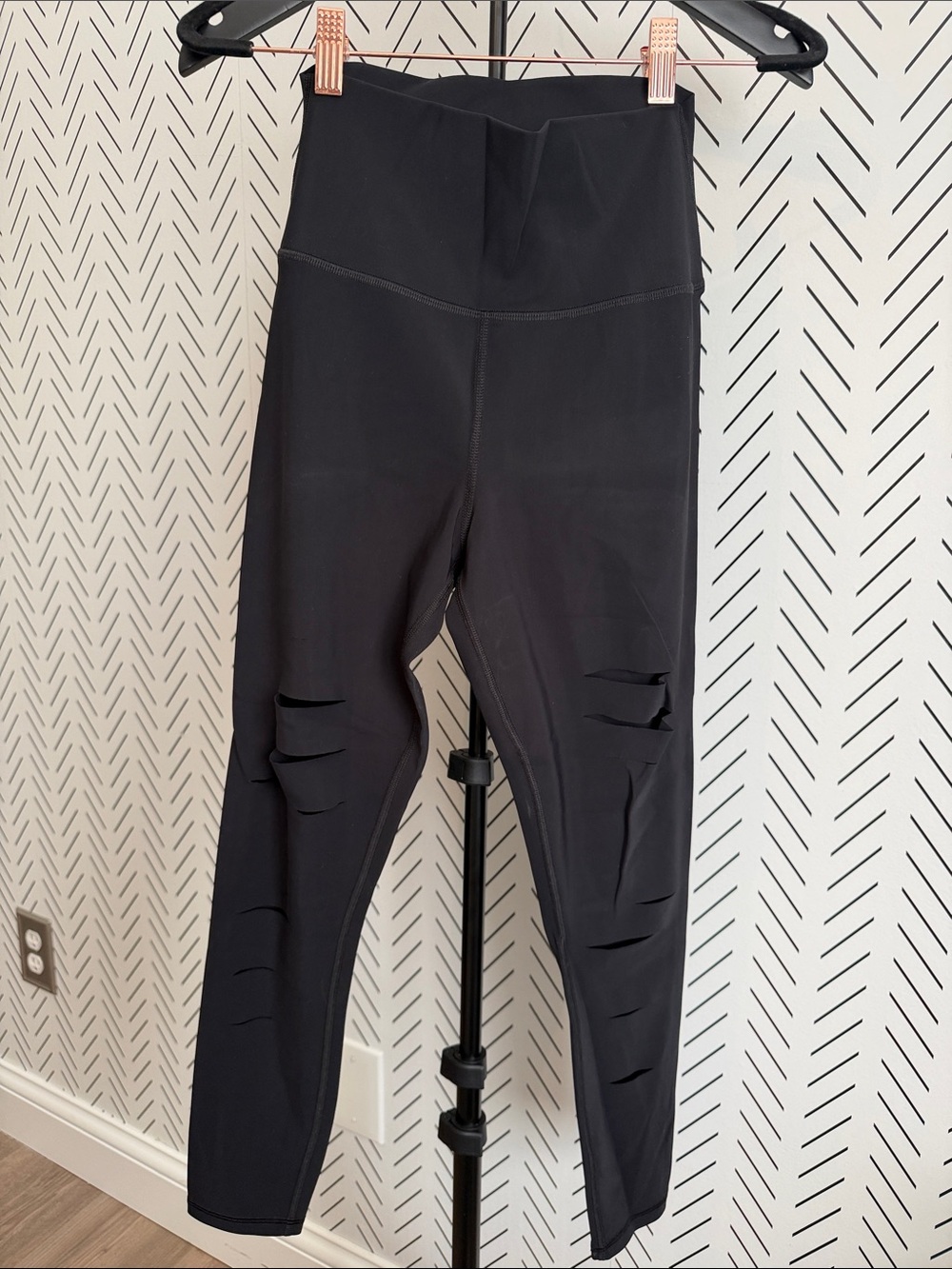 ALO Yoga Black High-Rise Leggings with Distressed Knee Slits